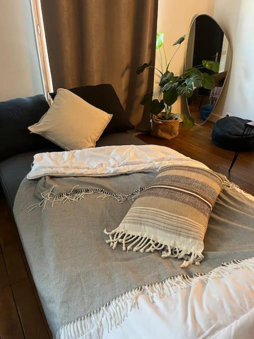 Charmant Appartement Proche Paris サン・トゥアン エクステリア 写真